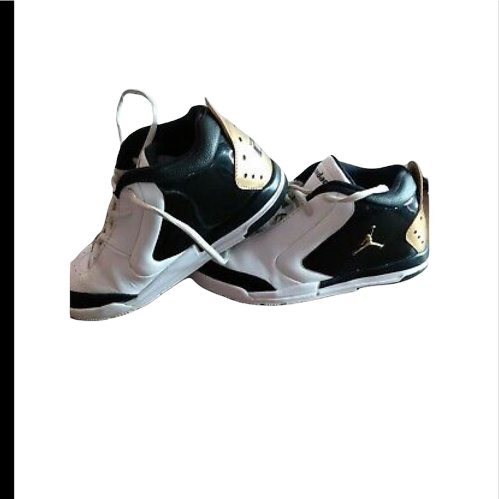 - 12C - Air Jordan Big Fund Black University Gold Kids Basketball Shoes 12…